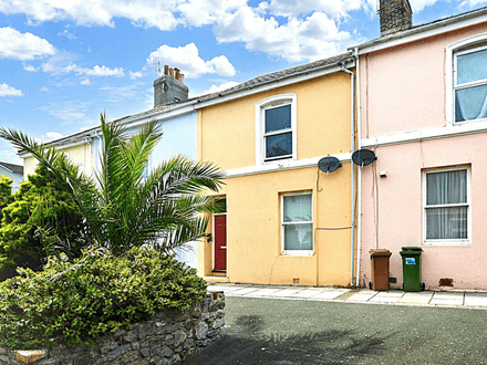 FOR SALE VIA BRADLEYS TRADITIONAL ONLINE AUCTION 1PM 24TH NOVEMBER 2025