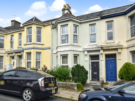 FOR SALE VIA BRADLEYS TRADITIONAL ONLINE AUCTION 10AM 29TH OCTOBER 2025