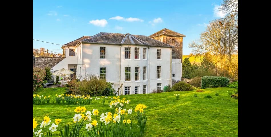 Property Image 0