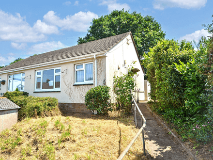 FOR SALE VIA BRADLEYS TRADITIONAL ONLINE AUCTION 10AM 12TH AUGUST 2025
