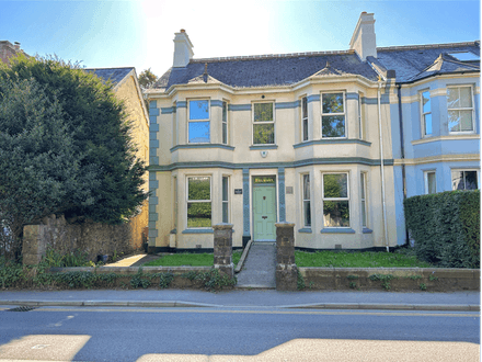 1 Belmont Villas, PL21 9AR