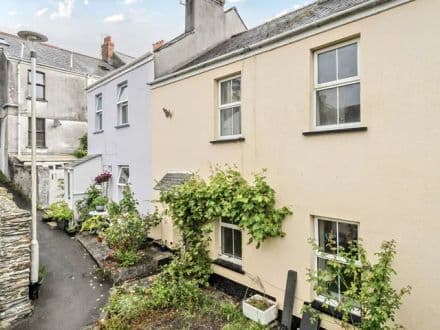 Fore Street, PL7 1LZ