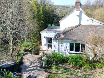 15 Calloose Lane, Leedstown, Hayle, Cornwall, TR27 5ET