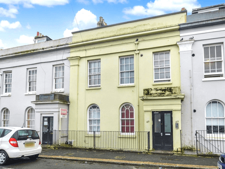 FOR SALE VIA BRADLEYS ONLINE AUCTION 11AM 3RD DECEMBER 2025.